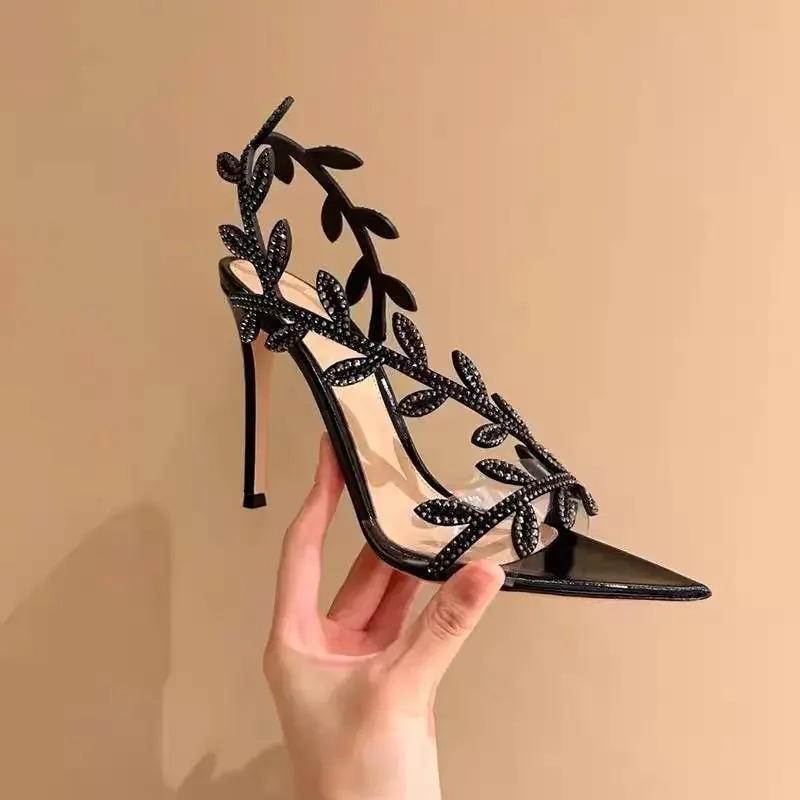 Women'S Fashion Trends 2025 - ฤดูร้อนใหม่ 2025 Golden สาขาและหยกใบรองเท้าส้นสูงสีดํา Pointed TIP
