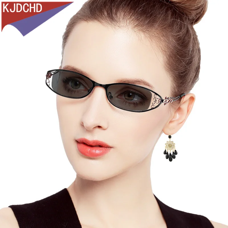 Women'S Fashion Glasses With Clear Lenses - แว่นตาอ่านหนังสือสำหรับผู้หญิง กรอบโลหะผสมทันสมัย เลนส์เปลี่ยนสีอัตโนมัติ สำหรับใช้งานกลางแจ้ง ค่าสายตา +0.25
