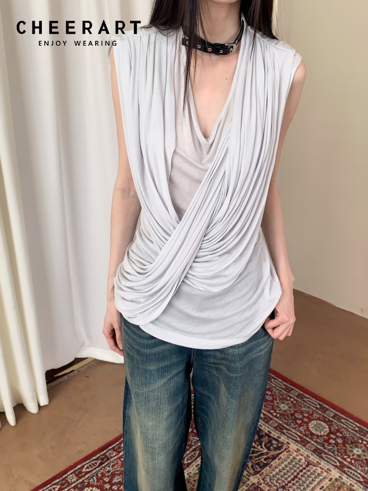 Women'S Fashion Designer Clothes - CHEERART เสื้อครอปแขนกุดดีไซน์เนอร์สำหรับผู้หญิง เสื้อเบลาส์ฤดูร้อน คอวี ผ้าเดรป สีเทา