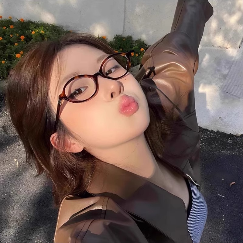 Women'S Fashion Glasses With Clear Lenses - กรอบแว่นตาแฟชั่นผู้หญิงทรงรีเล็กเลนส์ใส 4 ชิ้น ป้องกันแสงสีฟ้า ทันสมัย หลายสี