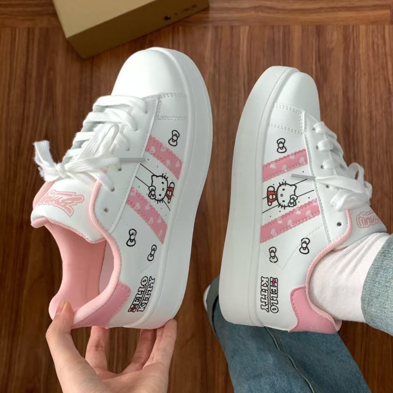 แฟชั่นเฮลโลคิตตี้รองเท้าลำลองร - Sneakers Fashion Women บทวิจารณ์และราคา