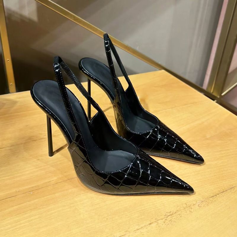 รองเท้าส้นแหลมแบบใหม่ ดีไซน์เร - Women Fashion Simple บทวิจารณ์และราคา